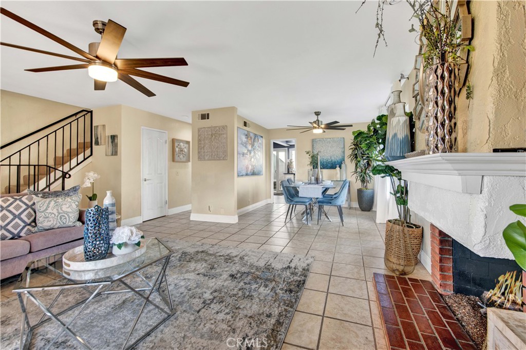 10555 La Rosa Circle