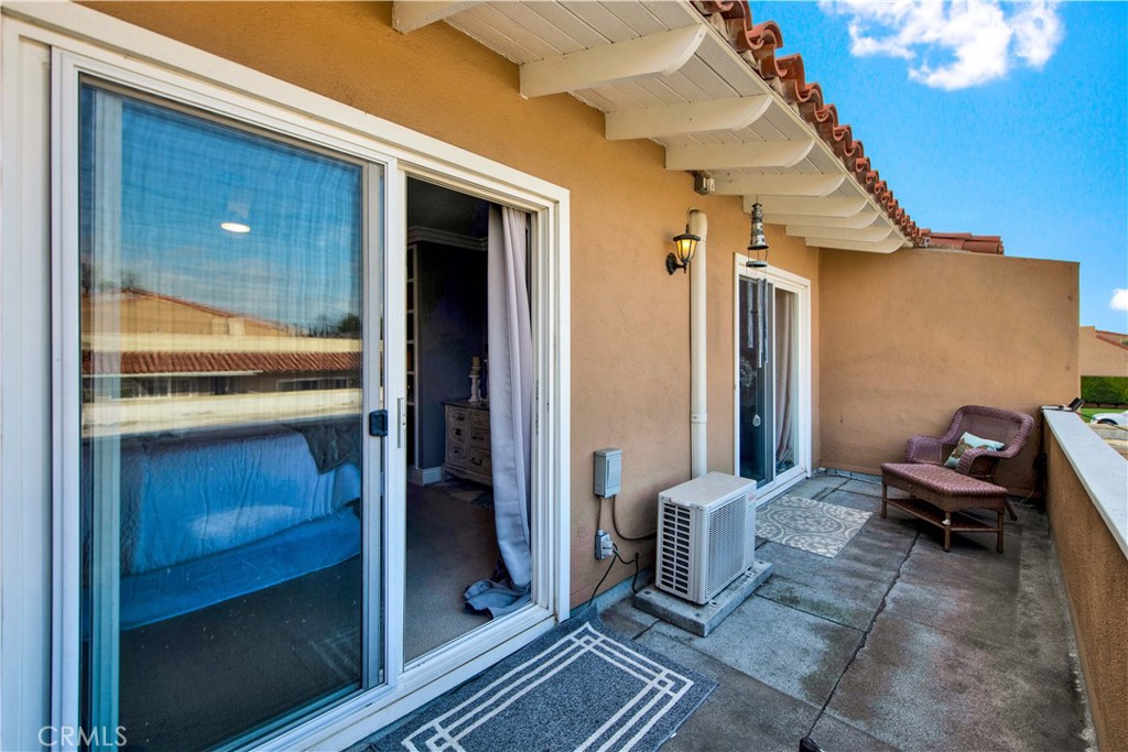 10555 La Rosa Circle