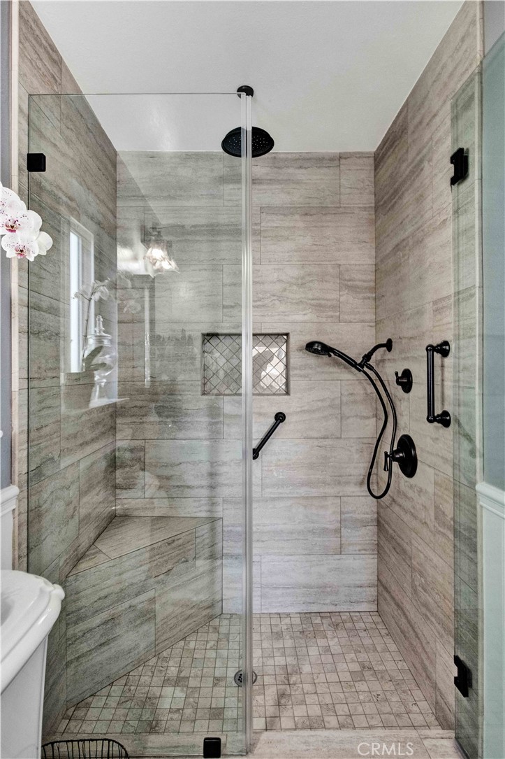 10555 La Rosa Circle