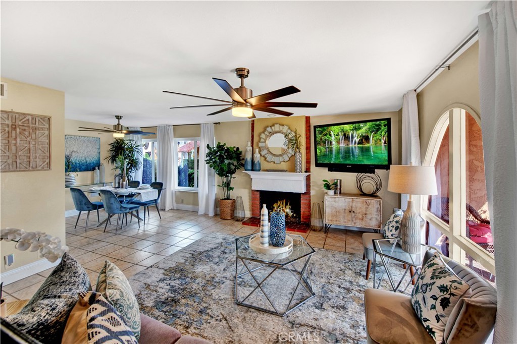 10555 La Rosa Circle