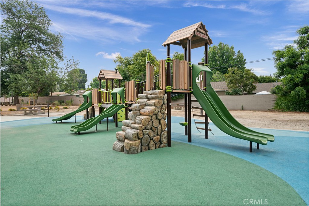 2510 Poinsettia Street