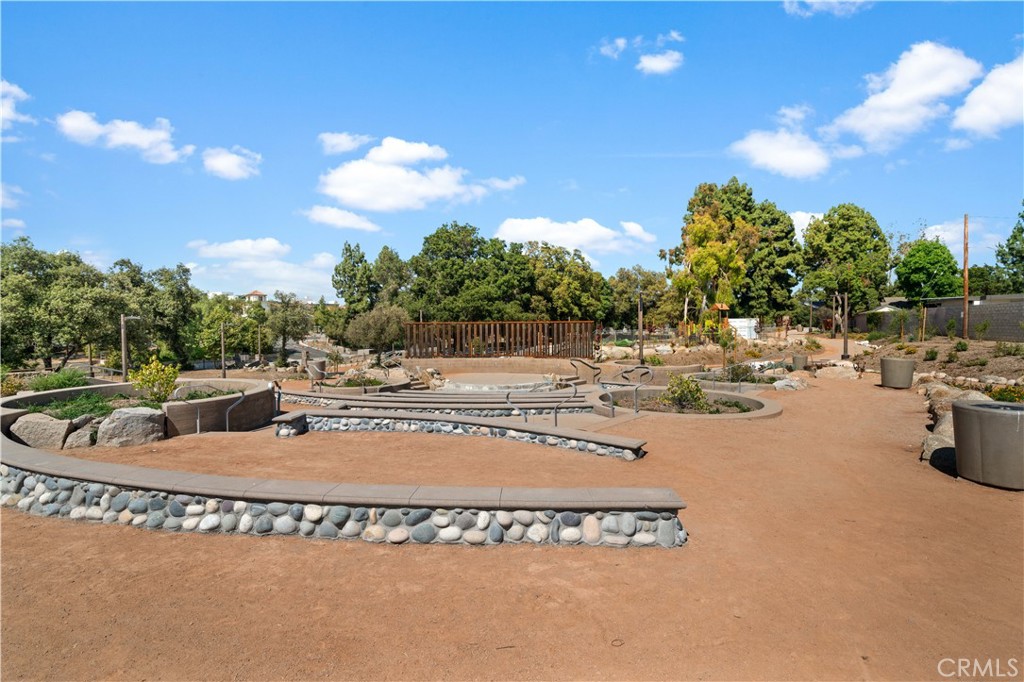 2510 Poinsettia Street