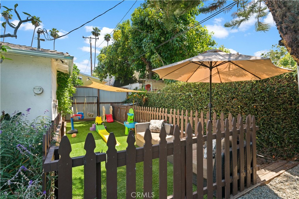 2510 Poinsettia Street