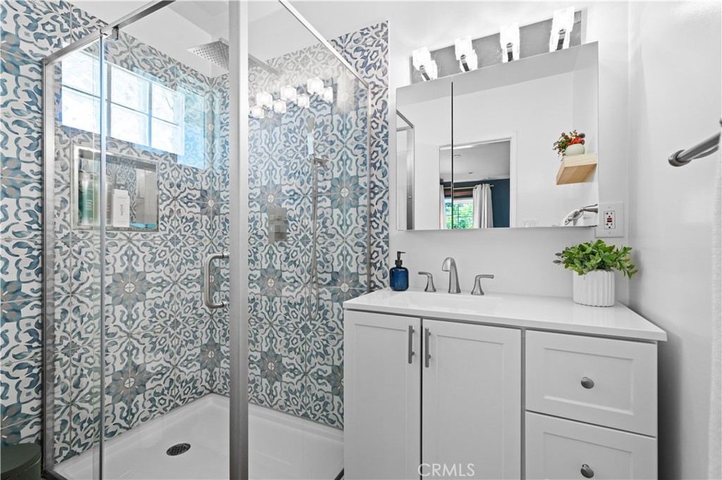 2510 Poinsettia Street