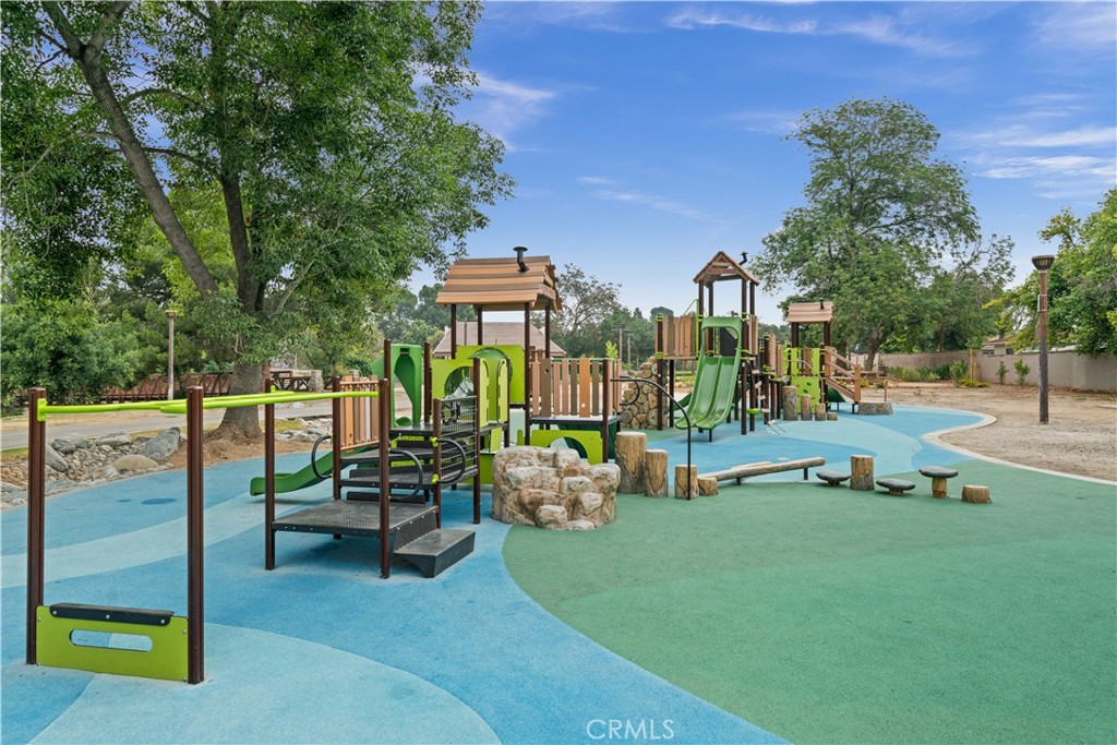 2510 Poinsettia Street