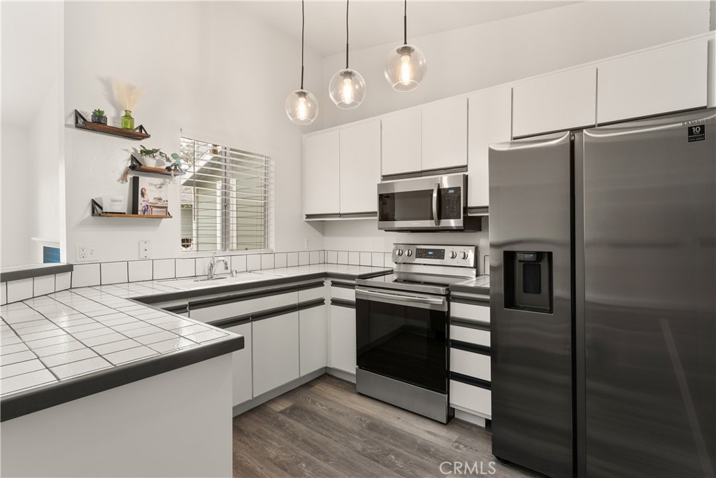 12095 Brighton River 95