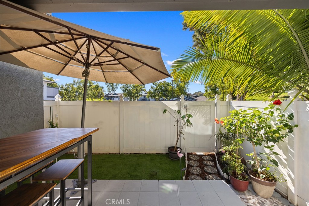 20327 Flower Gate Lane 23