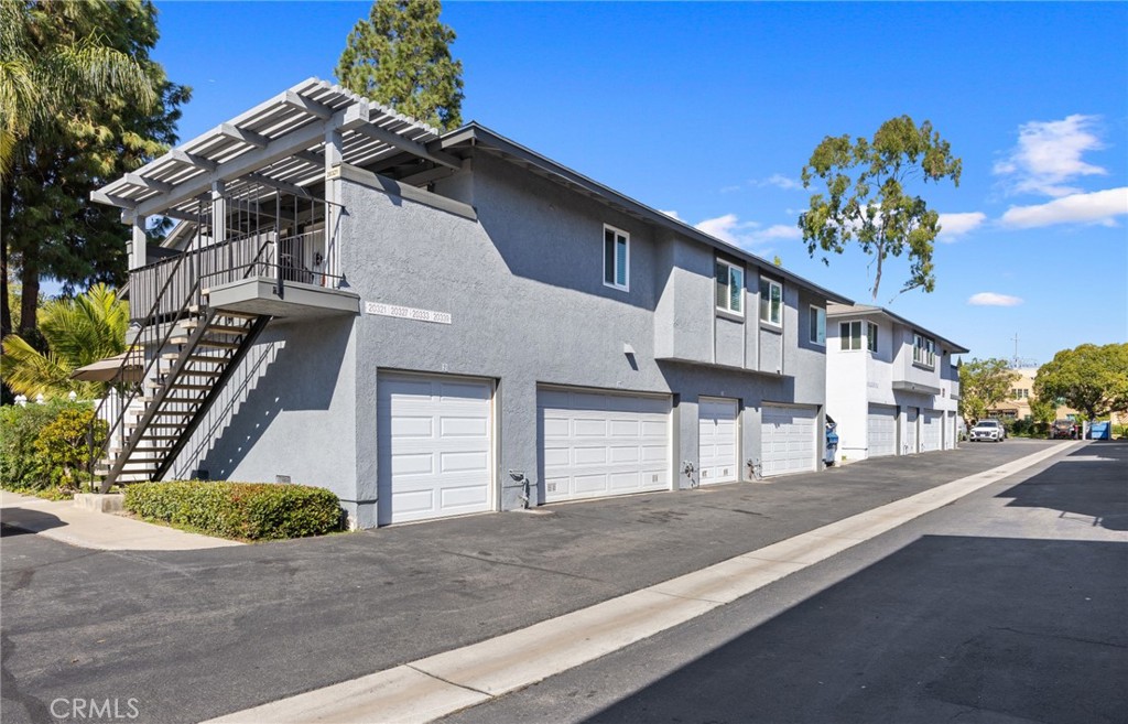 20327 Flower Gate Lane 23