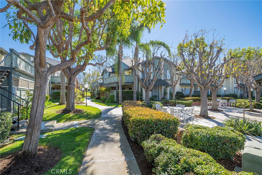 18242 Parkview Lane 204