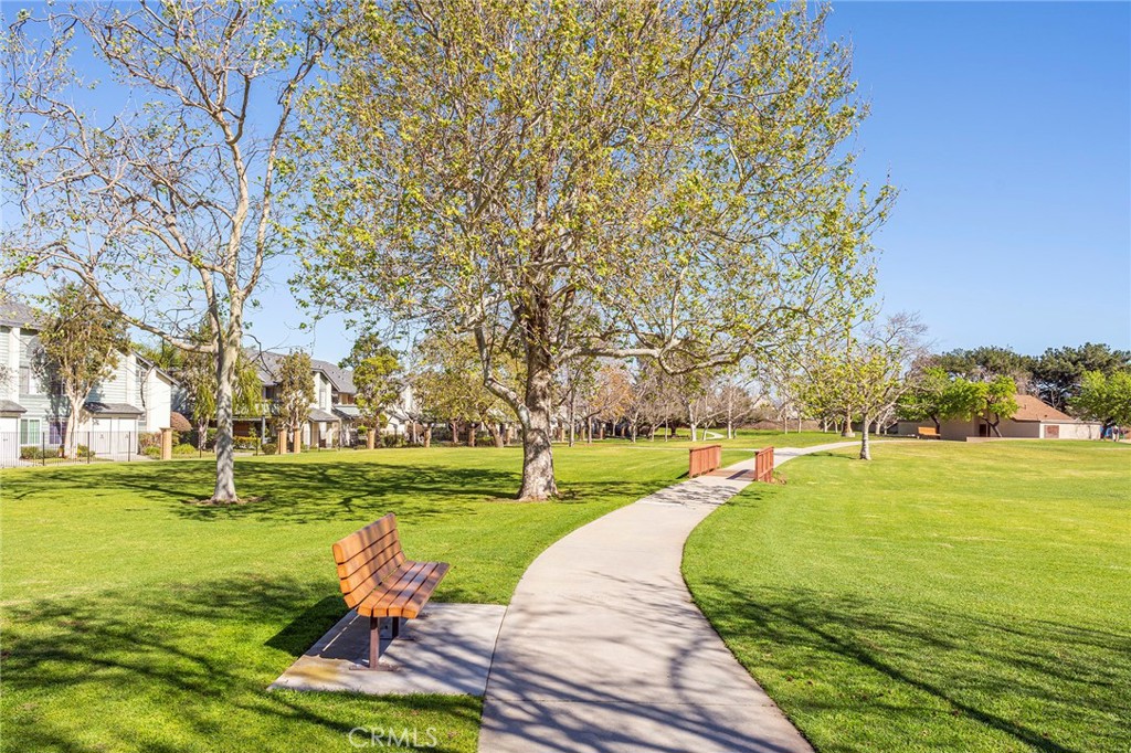 18242 Parkview Lane 204