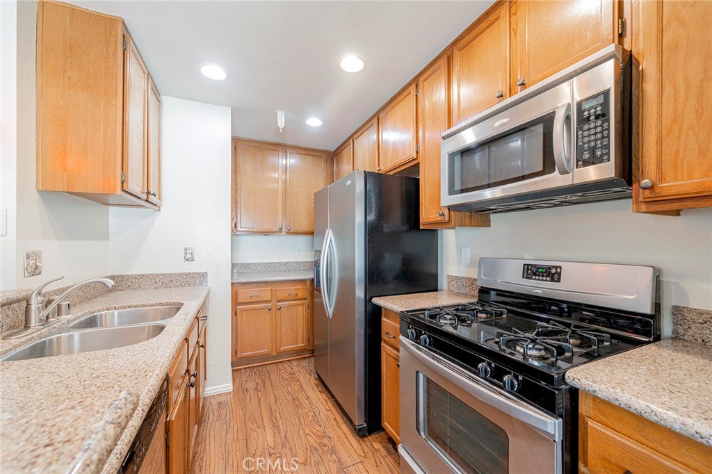 18242 Parkview Lane 204