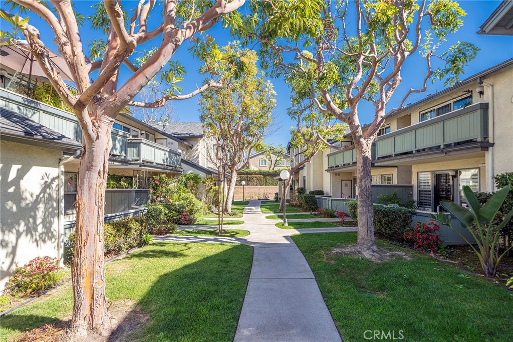 18242 Parkview Lane 204