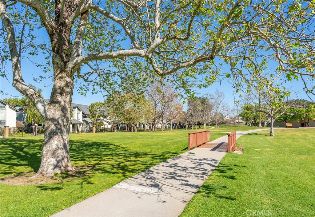 18242 Parkview Lane 204