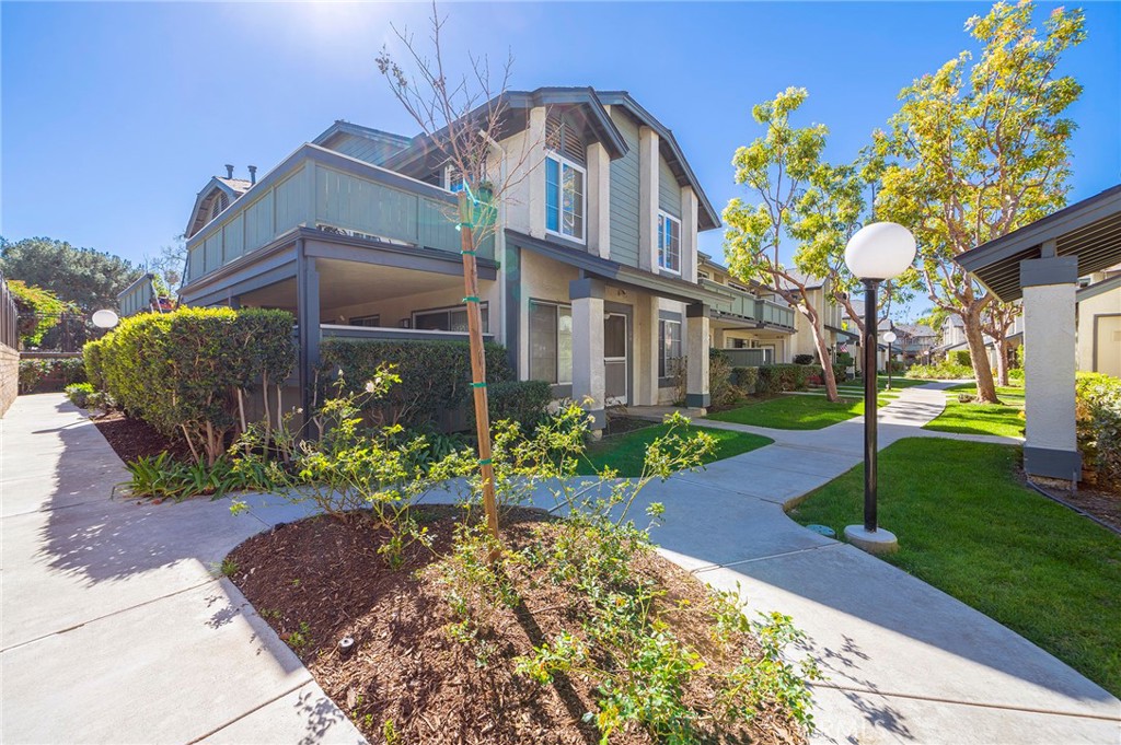 18242 Parkview Lane 204