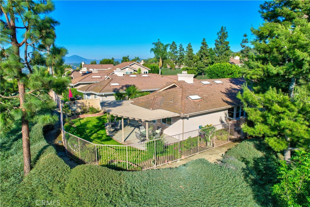 27477 Paseo Amador