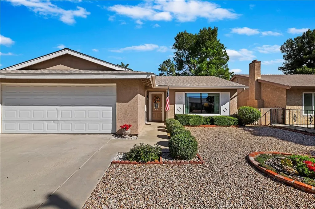 2121 El Rancho Circle