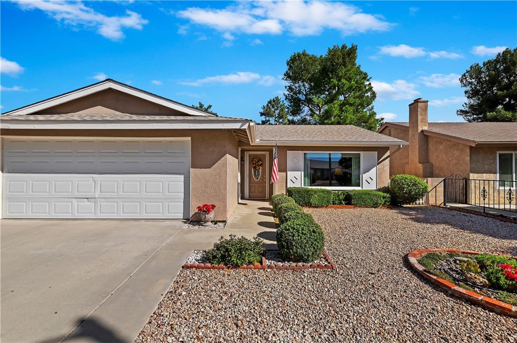 2121 El Rancho Circle