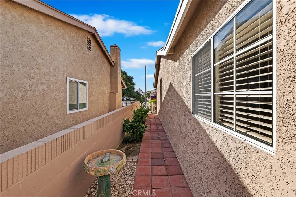 2121 El Rancho Circle