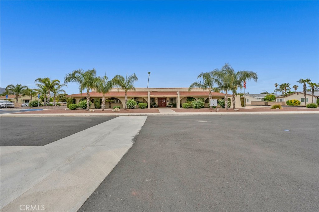 2121 El Rancho Circle