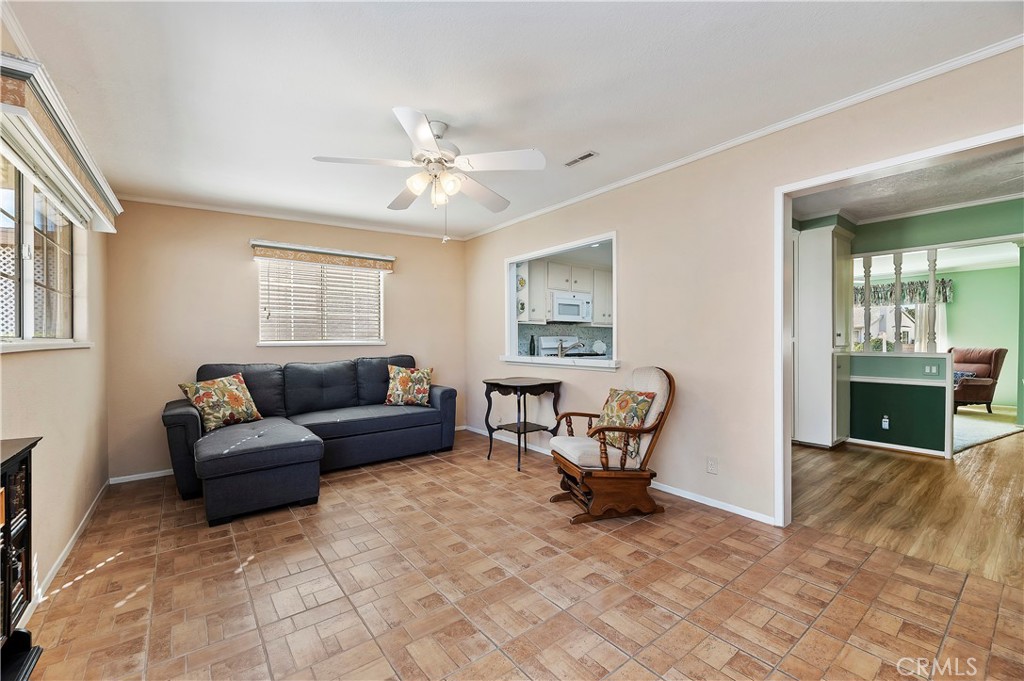 2121 El Rancho Circle