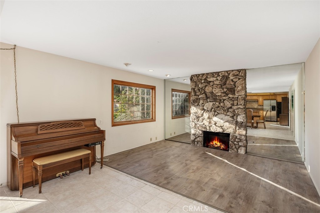 15321 Dogwood Street