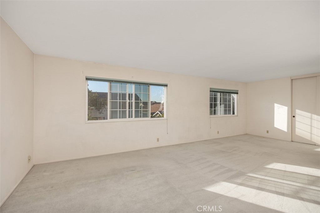 15321 Dogwood Street