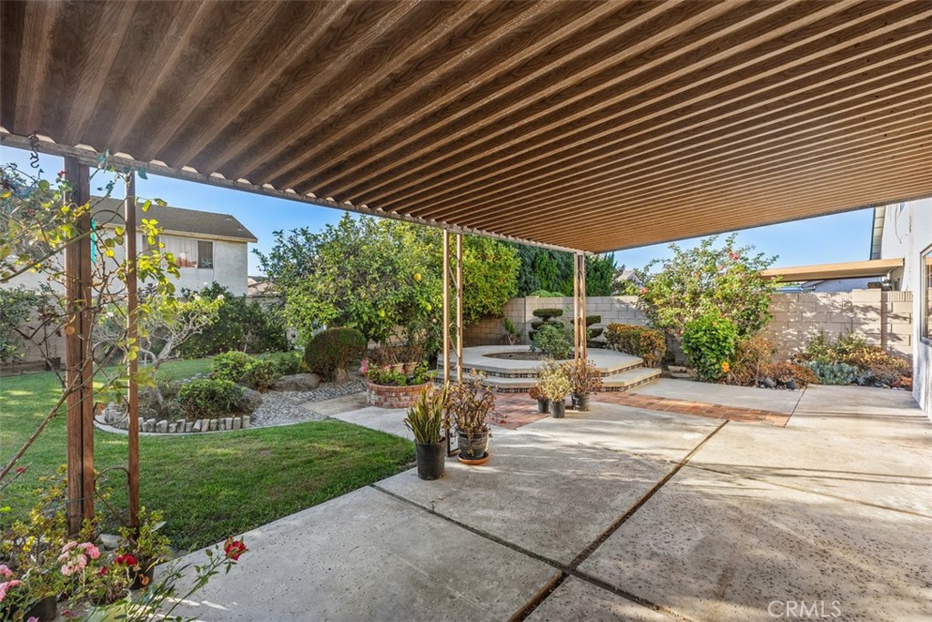 15321 Dogwood Street