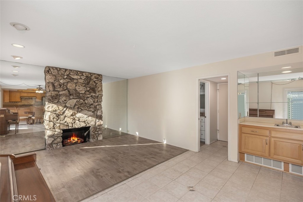 15321 Dogwood Street