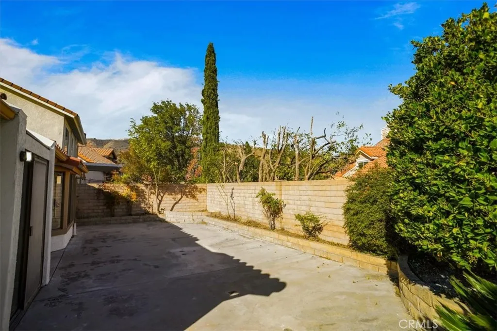 12050 Shadow Glen Lane