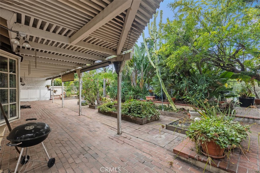 26766 La Sierra Drive