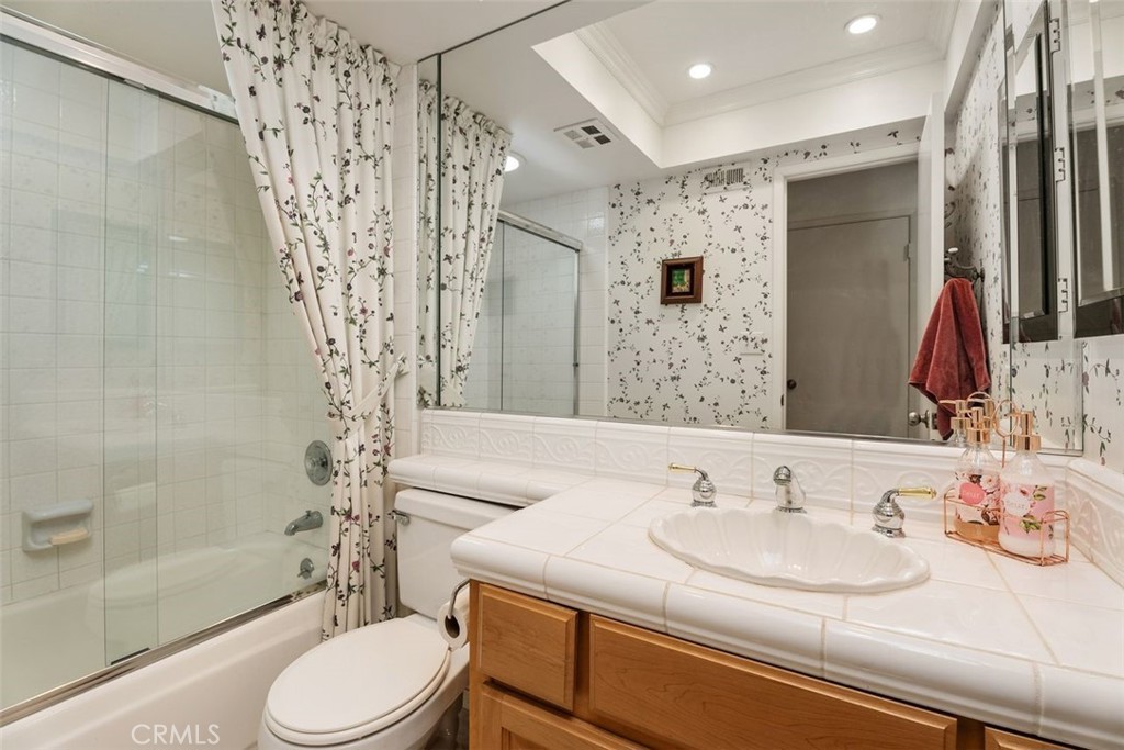 18112 Catherine Circle