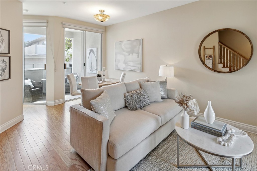 2101 E 15th Street 7