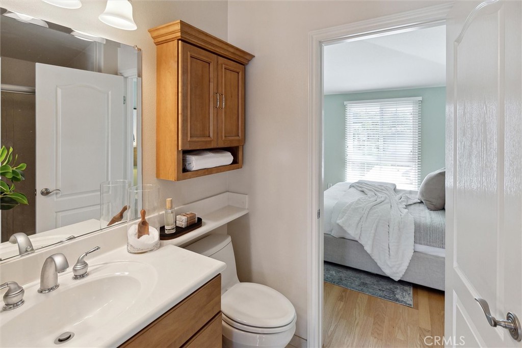 2101 E 15th Street 7