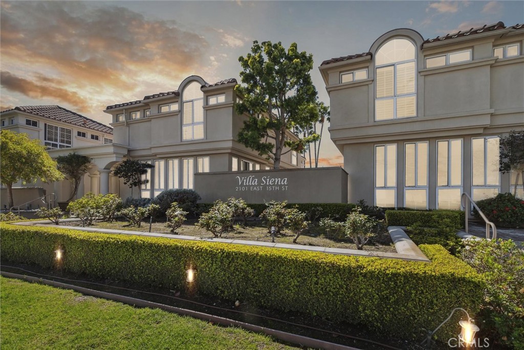 2101 E 15th Street 7