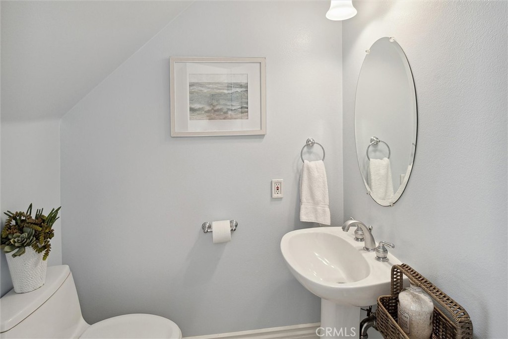 2101 E 15th Street 7