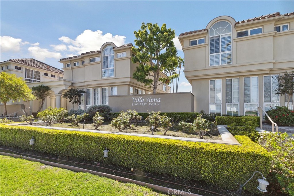 2101 E 15th Street 7