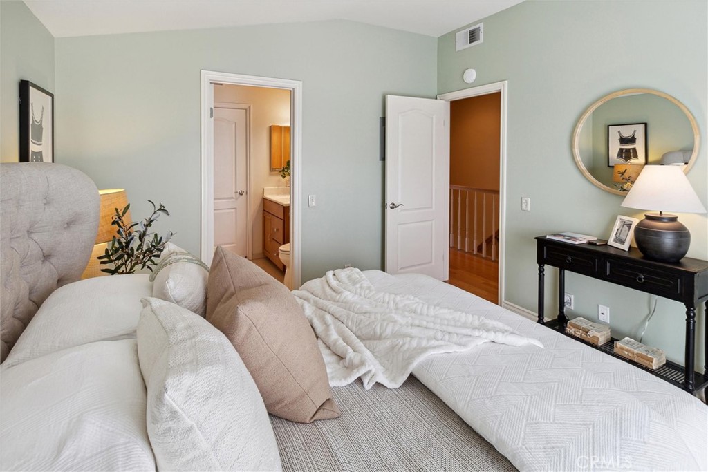 2101 E 15th Street 7