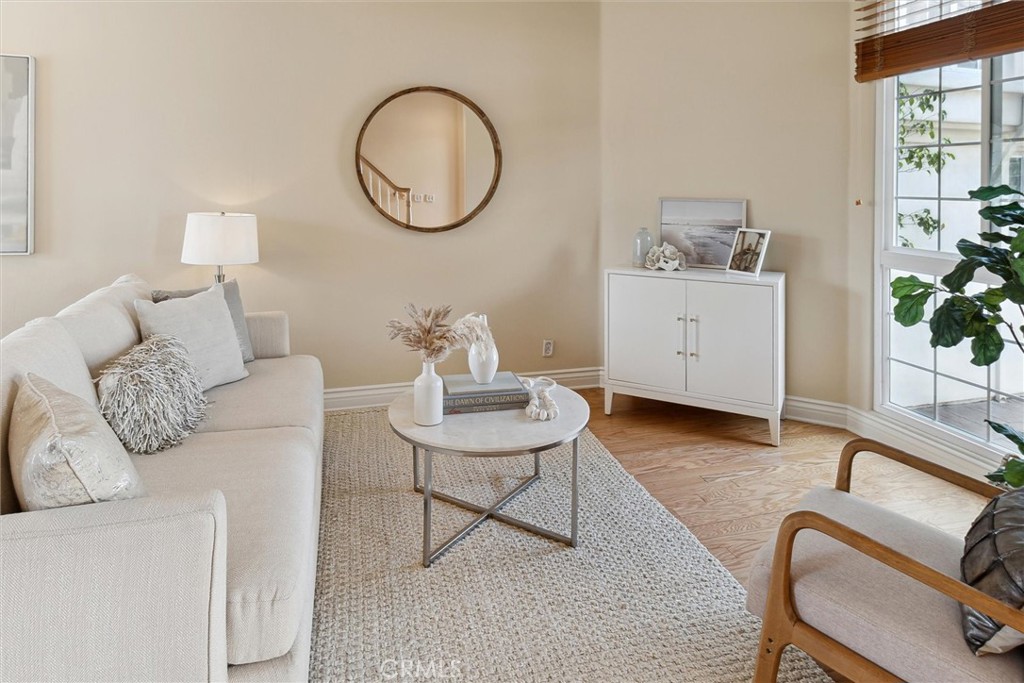 2101 E 15th Street 7