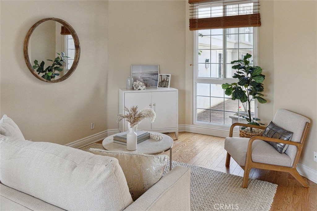 2101 E 15th Street 7