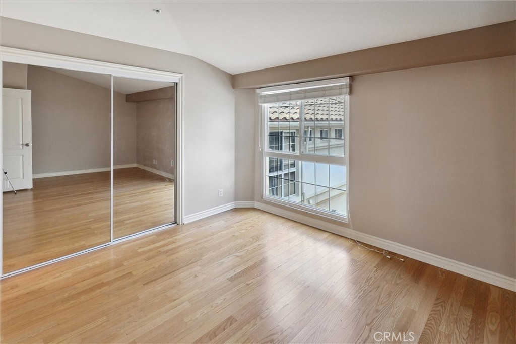 2101 E 15th Street 7