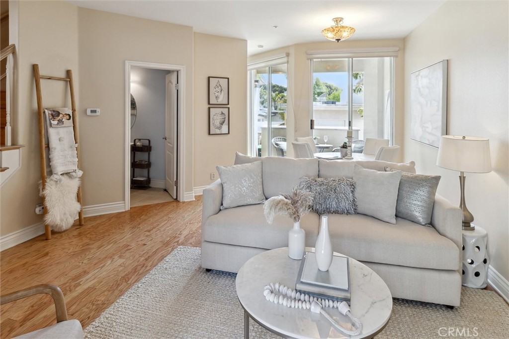 2101 E 15th Street 7