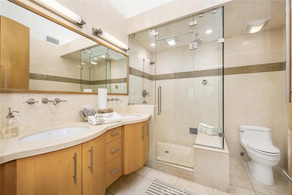 19401 Sunray Lane 204