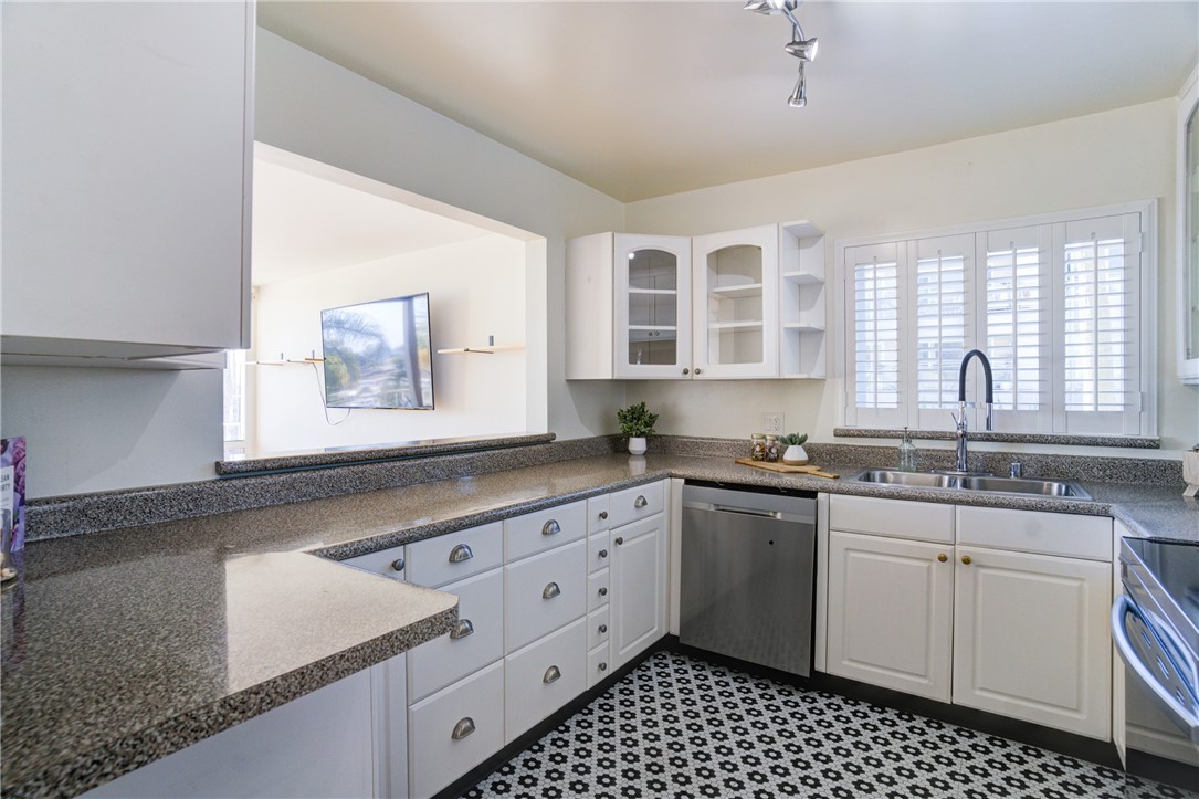 3901 E Livingston Drive 301