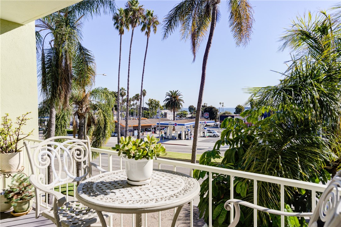 3901 E Livingston Drive 301