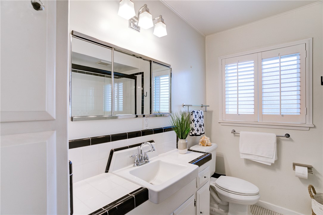 3901 E Livingston Drive 301