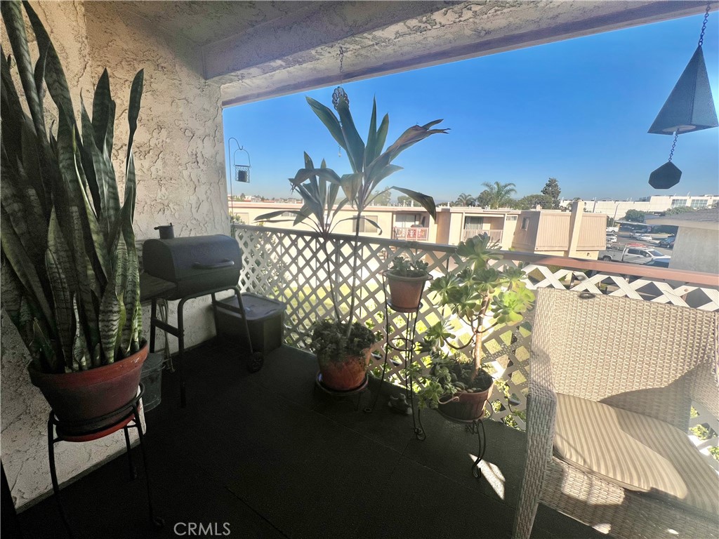 18900 Delaware Street 346