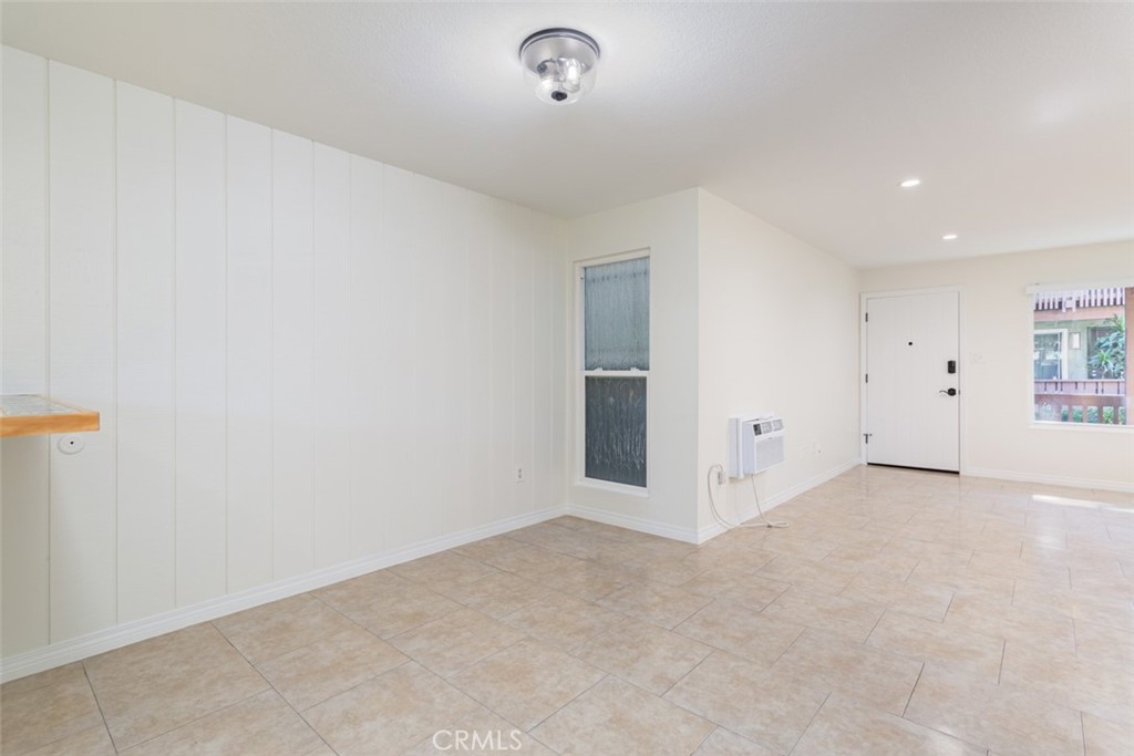 1030 W Macarthur Boulevard 59