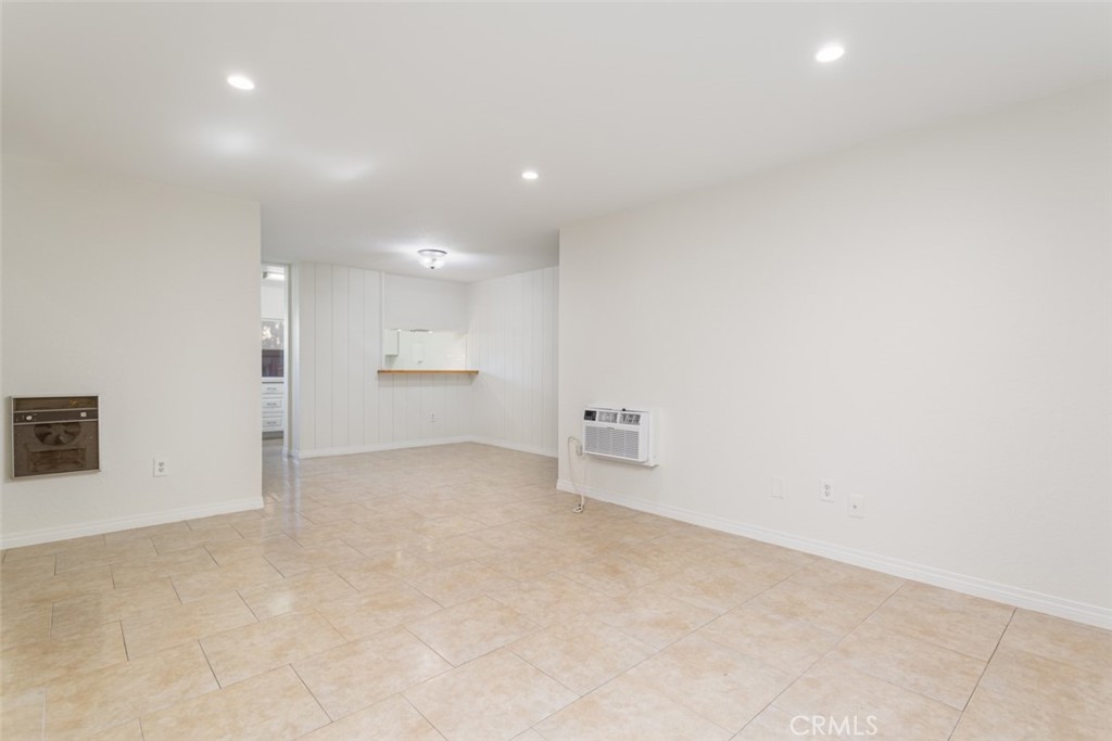 1030 W Macarthur Boulevard 59