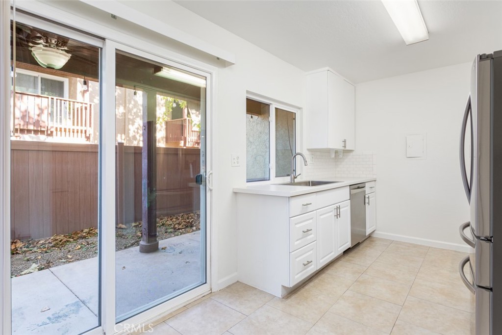 1030 W Macarthur Boulevard 59