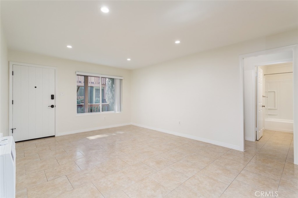 1030 W Macarthur Boulevard 59